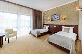 Отель Hotel Trzebnica Тшебница Двухместный номер с 2 отдельными кроватями-5